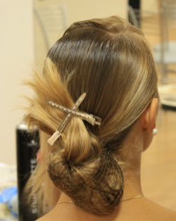Как сделать красивый пучок из волос на голове – фото и пошаговые инструкции
